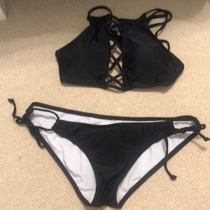 Black bikini